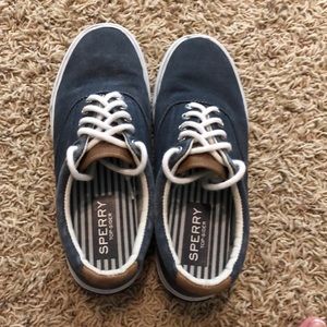 Men’s navy Sperry’s